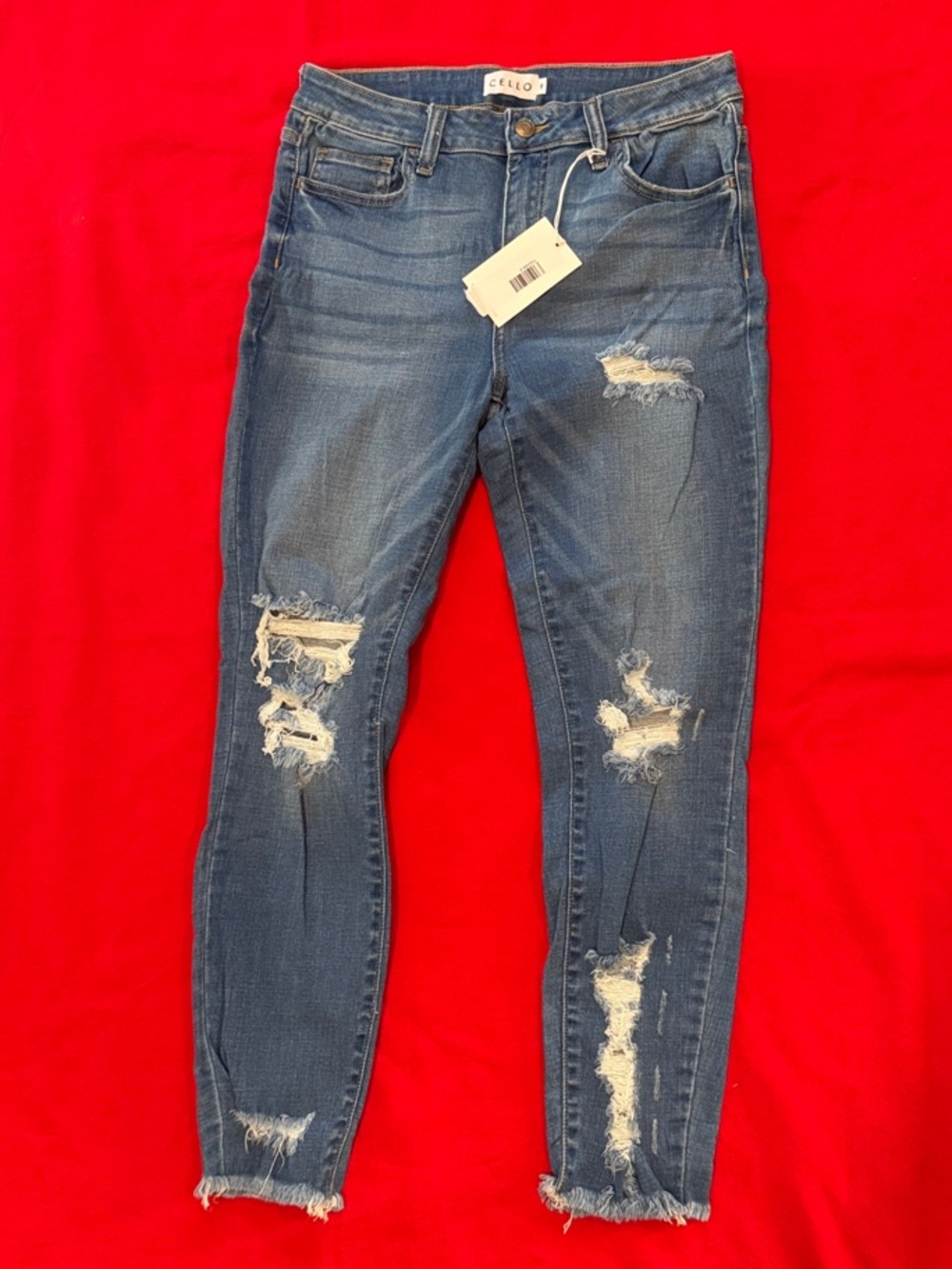 CELLO Women’s Size 9 Distressed Skinny Jeans Raw Hem Medium Wash